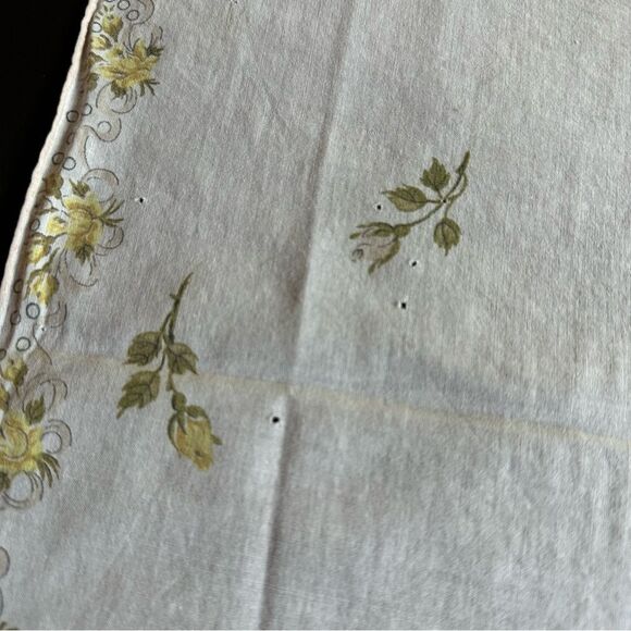 Vintage Germaine Yellow Rose Bouquet Print Handkerchief - Picture 2 of 7